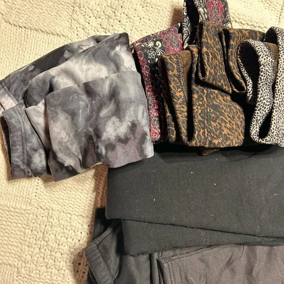 Bundle of Cozie’s / Cozy Fleece Lined Leggings - Picture 2 of 8
